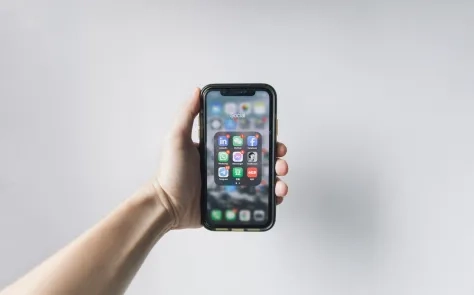 What Is the Best Way to Port an Android App to iOS and Vice Versa_ 5 Aspects to Consider